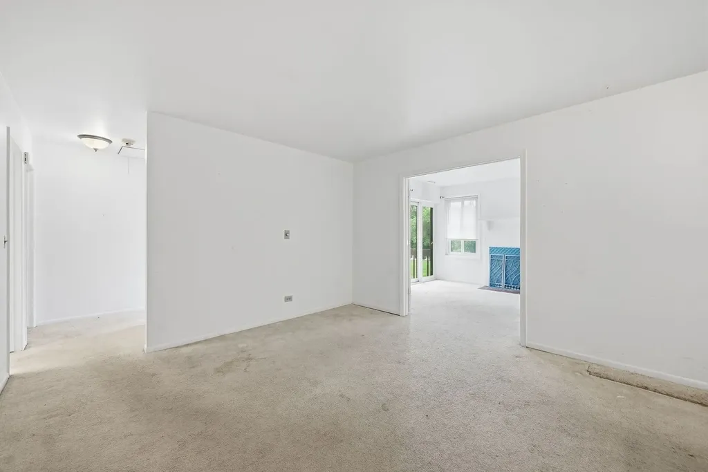 6224 Trinity Drive Lisle IL 60532