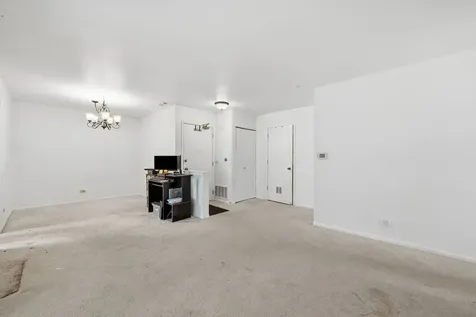 6224 Trinity Drive Lisle IL 60532