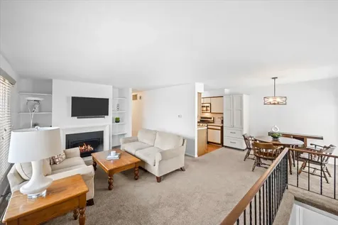 1309 Barclay Lane Deerfield IL 60015