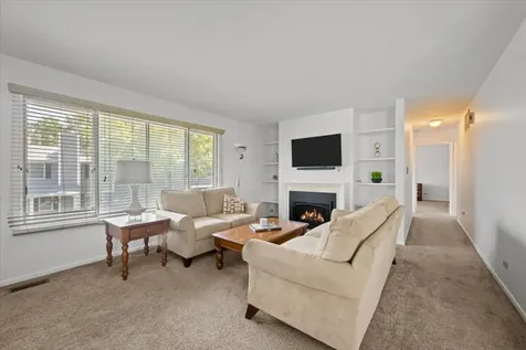 1309 Barclay Lane Deerfield IL 60015
