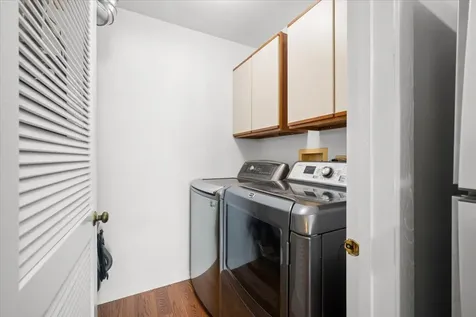 1309 Barclay Lane Deerfield IL 60015
