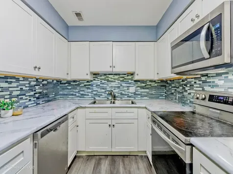 627 North Carroll Parkway Glenwood IL 60425