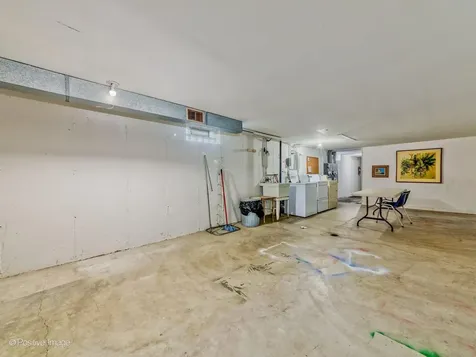 627 North Carroll Parkway Glenwood IL 60425