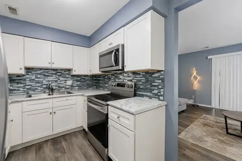 627 North Carroll Parkway Glenwood IL 60425