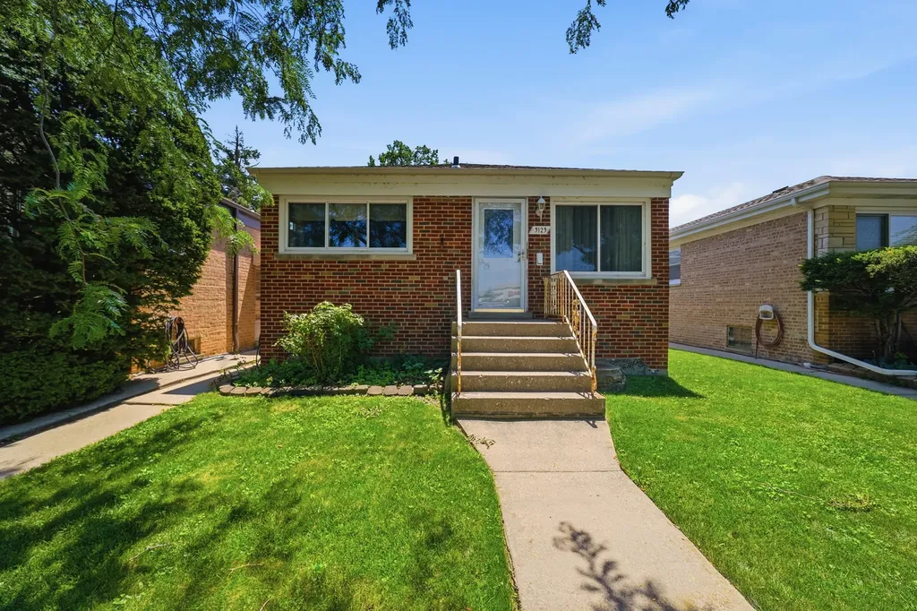 3123 West Howard Street Chicago IL 60645