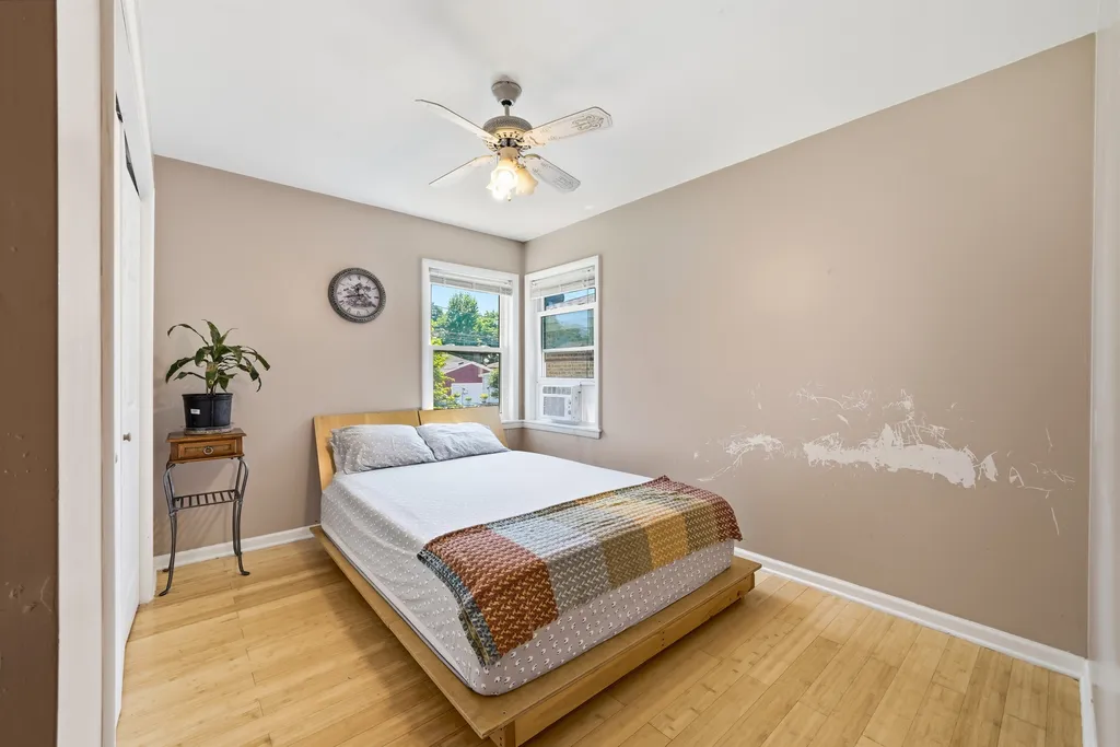 3123 West Howard Street Chicago IL 60645