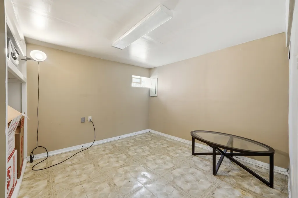 3123 West Howard Street Chicago IL 60645