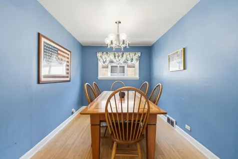 3123 West Howard Street Chicago IL 60645