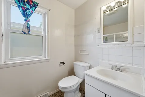 3123 West Howard Street Chicago IL 60645