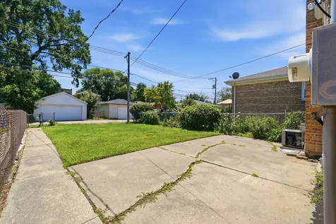 3123 West Howard Street Chicago IL 60645