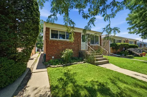 3123 West Howard Street Chicago IL 60645