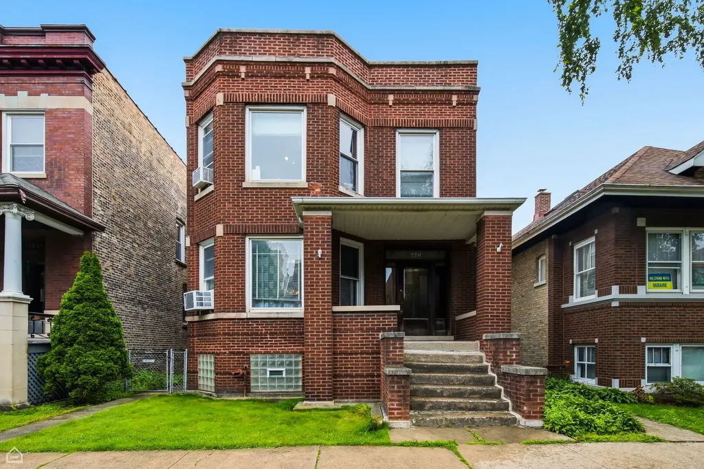 2211 West Cortez Street Chicago IL 60622
