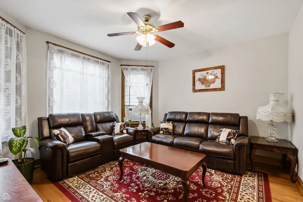 2211 West Cortez Street Chicago IL 60622