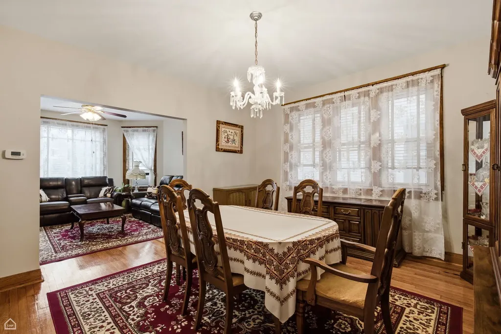2211 West Cortez Street Chicago IL 60622