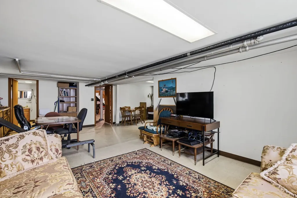 2211 West Cortez Street Chicago IL 60622
