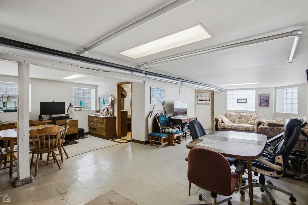 2211 West Cortez Street Chicago IL 60622