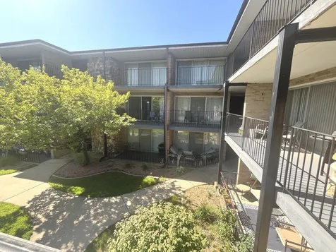 3175 West 115th Street Merrionette Park IL 60803