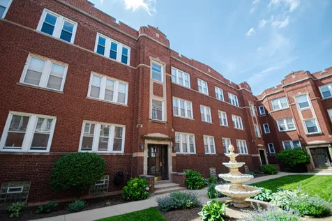 1348.5 West Estes Avenue Chicago IL 60626