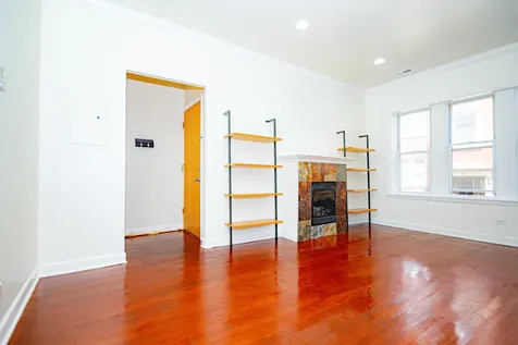 1348.5 West Estes Avenue Chicago IL 60626