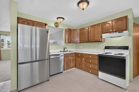 356 38TH Avenue East Moline IL 61244