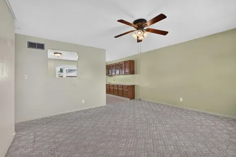 356 38TH Avenue East Moline IL 61244