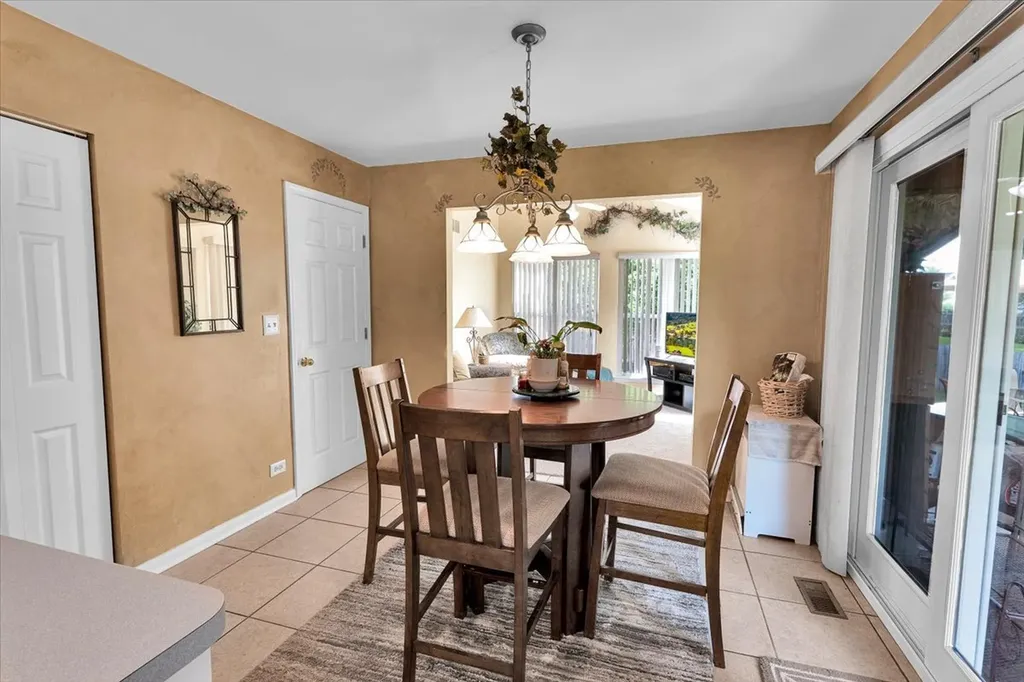 150 North Kingsway Drive Aurora IL 60506