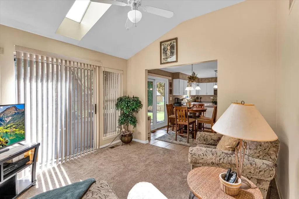 150 North Kingsway Drive Aurora IL 60506