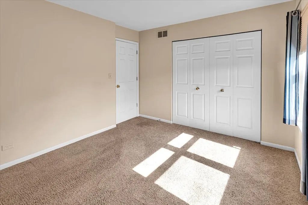 150 North Kingsway Drive Aurora IL 60506