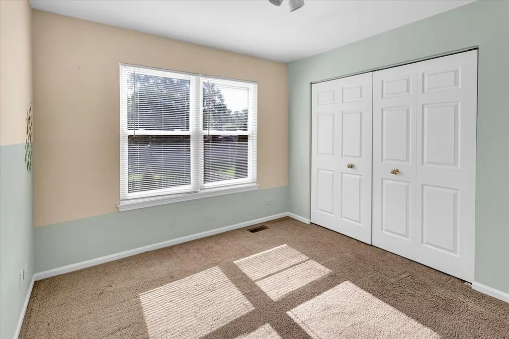 150 North Kingsway Drive Aurora IL 60506