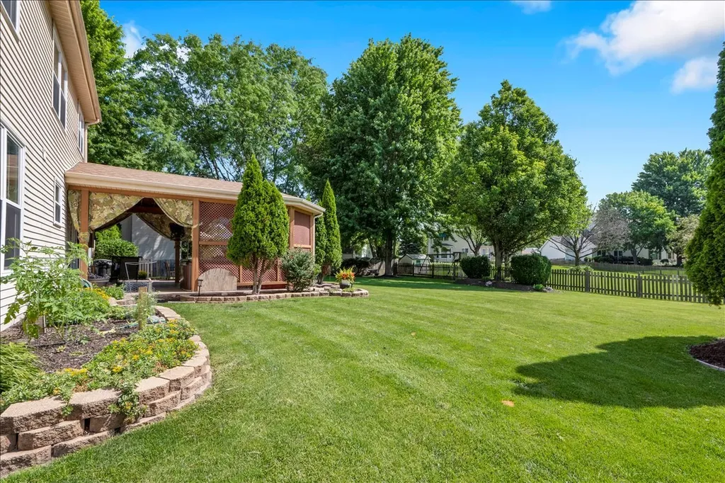 150 North Kingsway Drive Aurora IL 60506