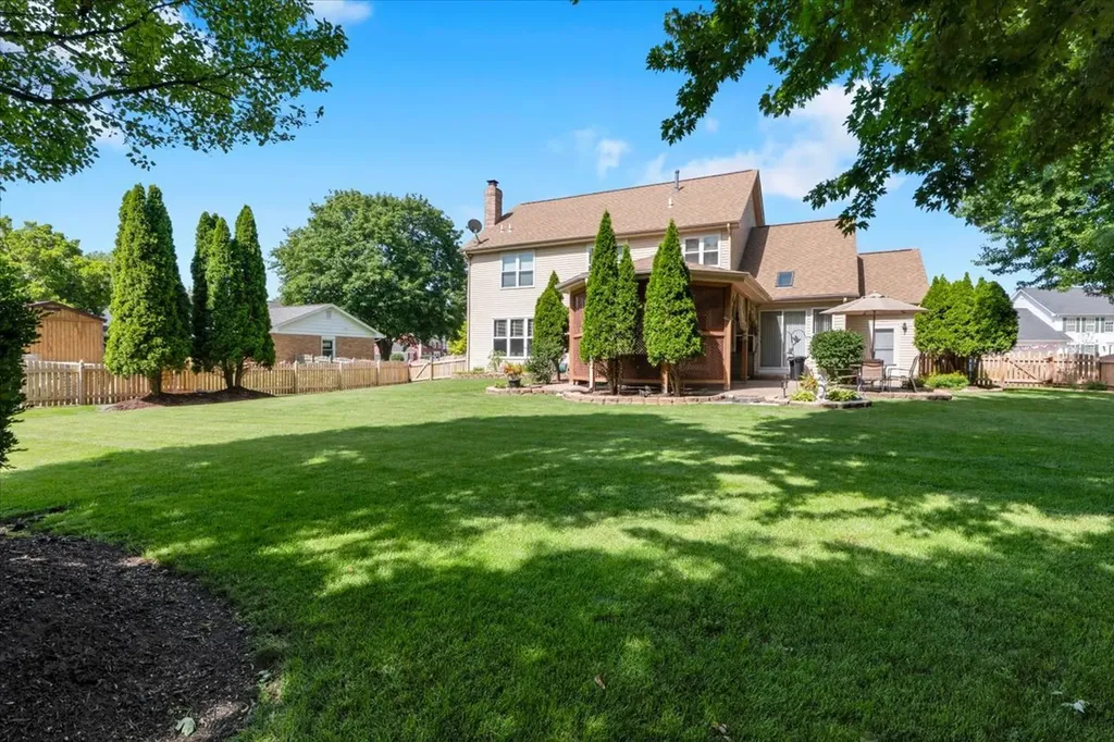 150 North Kingsway Drive Aurora IL 60506