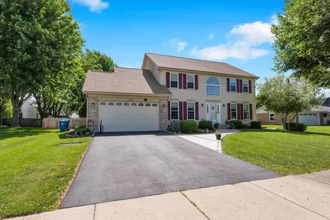 150 North Kingsway Drive Aurora IL 60506