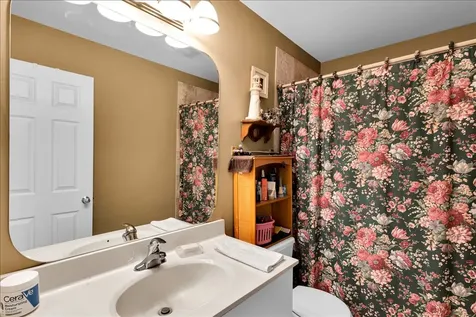 150 North Kingsway Drive Aurora IL 60506