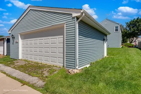 1008 Geneva Drive Geneva IL 60134