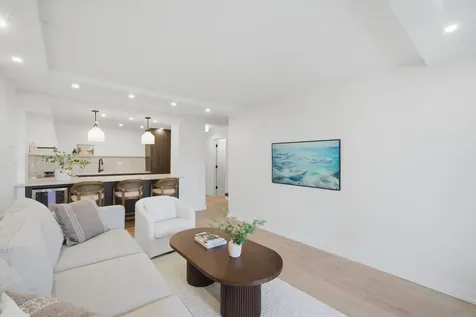 1560 North Sandburg Terrace Chicago IL 60610