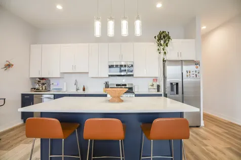 2402 West Carmen Avenue Chicago IL 60625