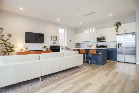 2402 West Carmen Avenue Chicago IL 60625