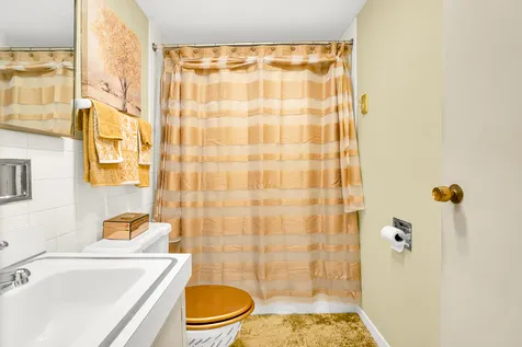 1139 Leavitt Avenue Flossmoor IL 60422