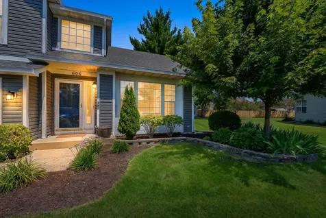 606 Berkshire Court Oswego IL 60543