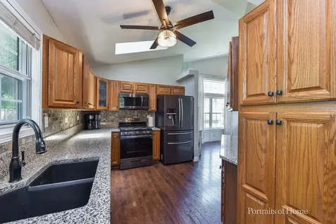 606 Berkshire Court Oswego IL 60543