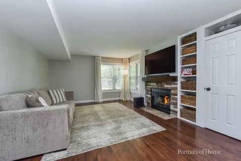 606 Berkshire Court Oswego IL 60543