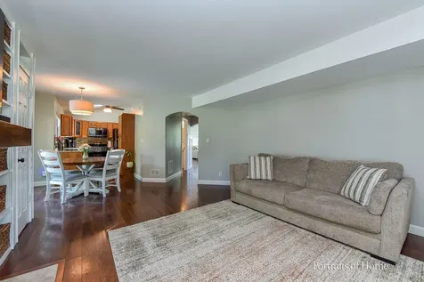 606 Berkshire Court Oswego IL 60543