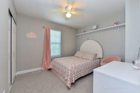 606 Berkshire Court Oswego IL 60543