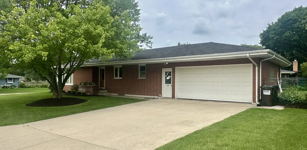 305 North Timothy Lane Mchenry IL 60050