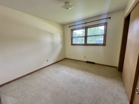 305 North Timothy Lane Mchenry IL 60050