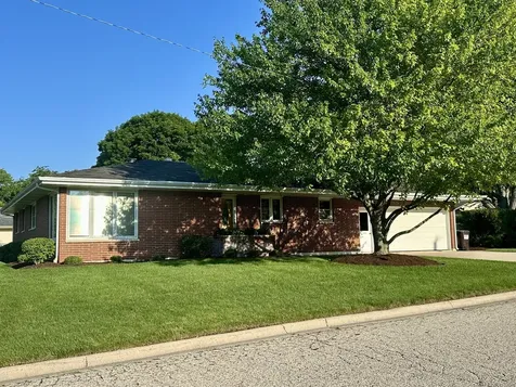305 North Timothy Lane Mchenry IL 60050