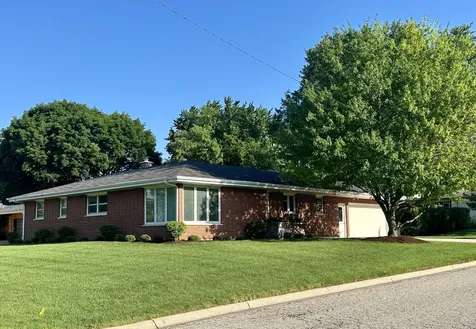 305 North Timothy Lane Mchenry IL 60050