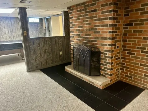 305 North Timothy Lane Mchenry IL 60050