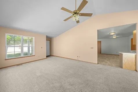 345B Warren Street Somonauk IL 60552