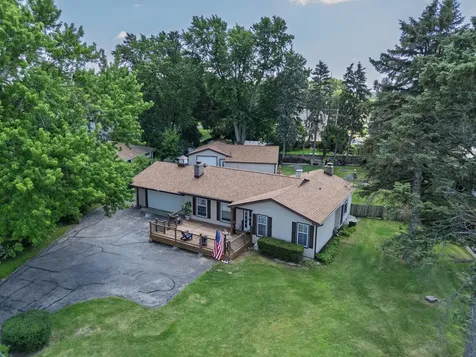 4437 Richmond Road Ringwood IL 60072